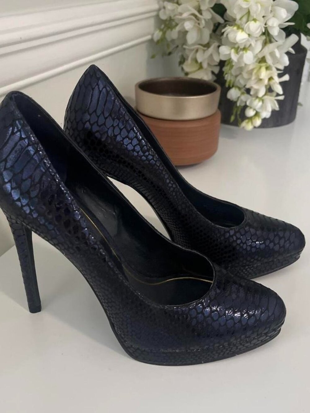 Enzo Angiolini Black/Blue snakeskin leather high heels Size 6